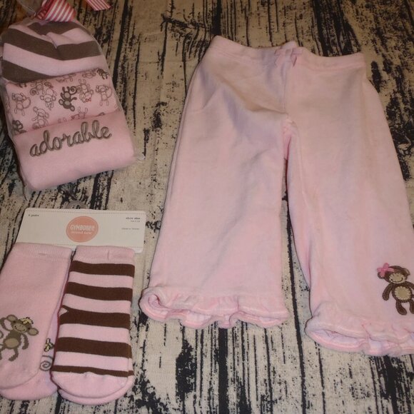 Gymboree Brand New Baby Monkey Girls 12-18 Month Bodysuit Pants Socks Outfit NWT - Picture 2 of 3